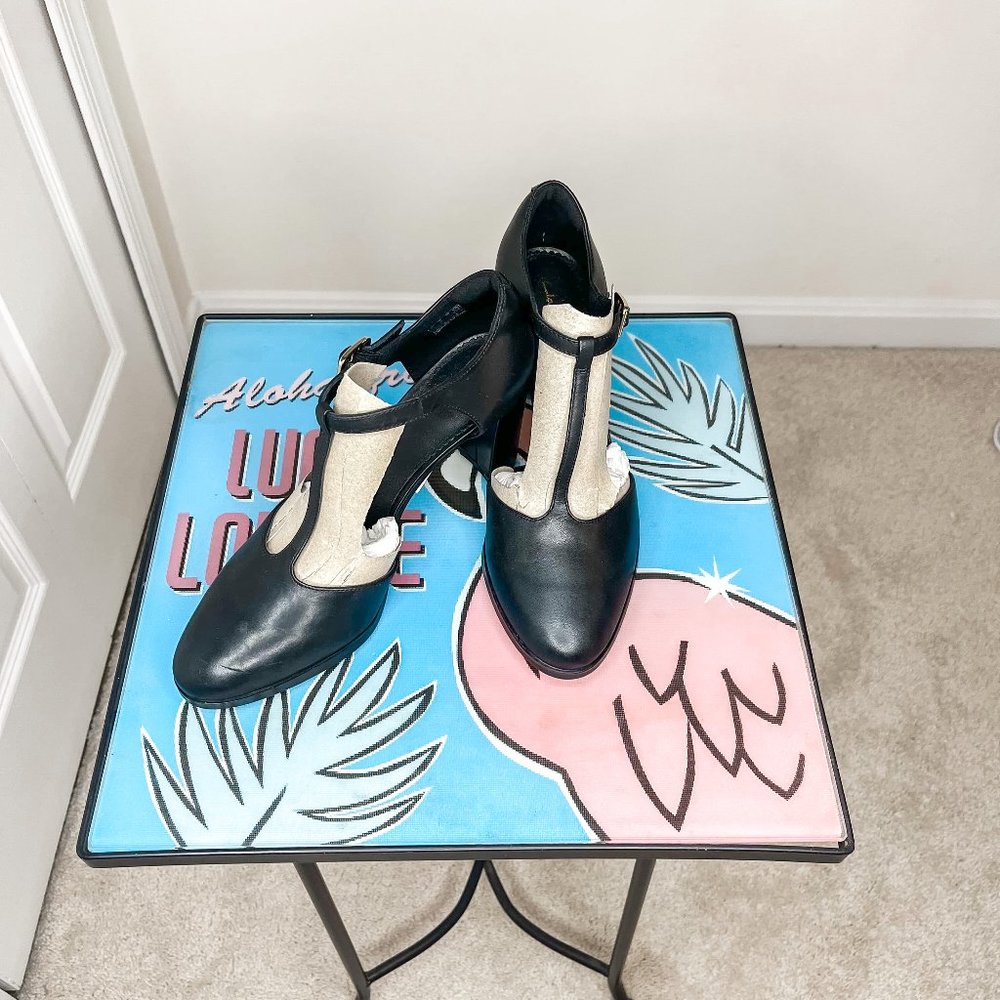 Size 8 Clarks Kaylin 85 Tbar2 Heels